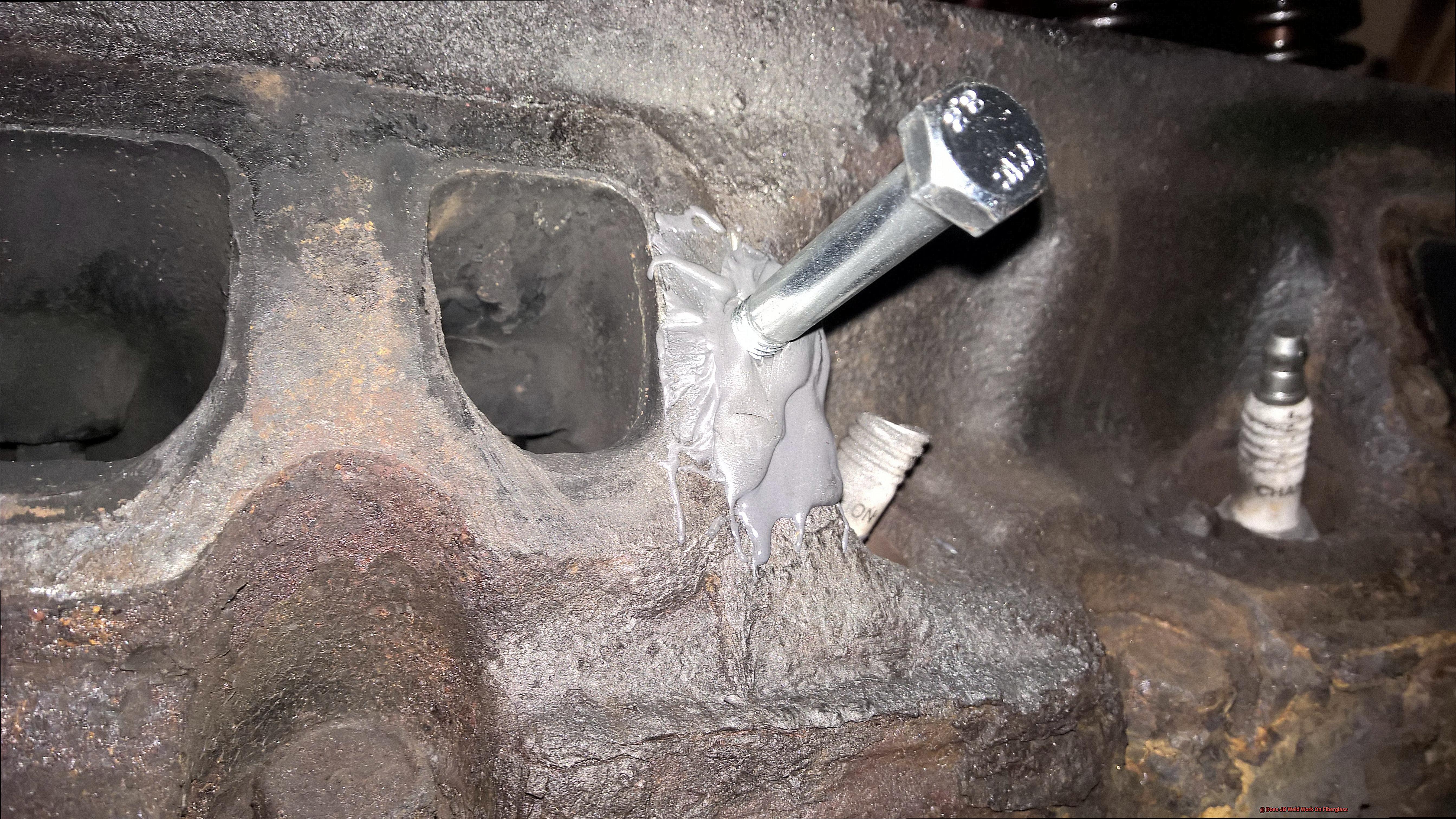 Does JB Weld Work On Fiberglass-5