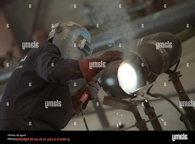 What It Is Like To Be An Oil Rig Welder? The Welding Guru